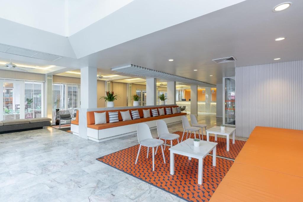 هتل سانشاین اند رزیدنسز